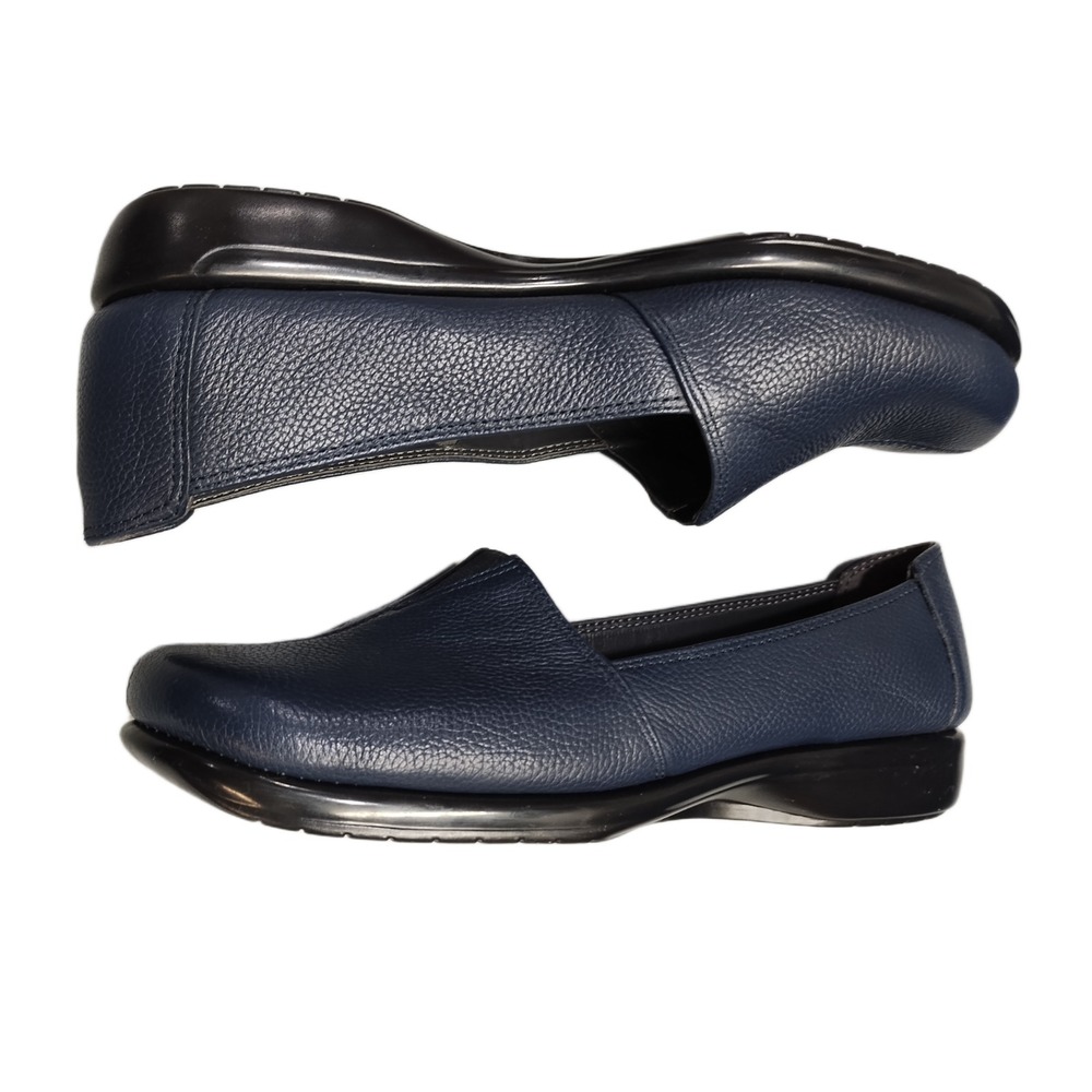 AEROSOLES Navy Blue Leather Slip-On Flats
